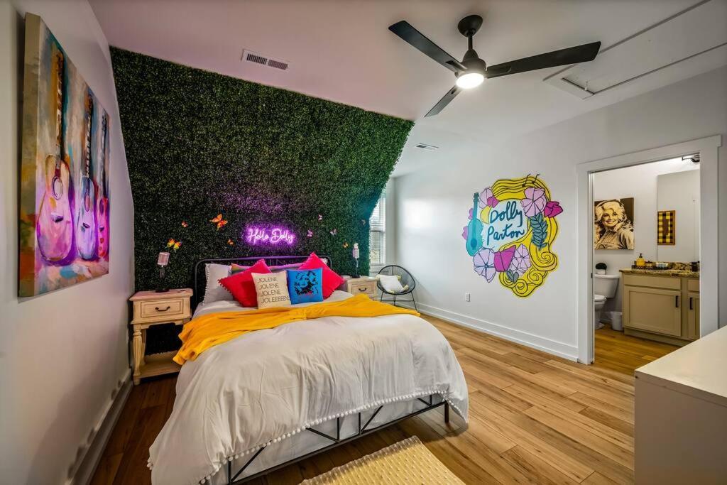 *Dog Friendly*Modern Home-Minutes To Dollywood, Gatlinburg, Smoky Mountains & Pigeon Forge! エクステリア 写真