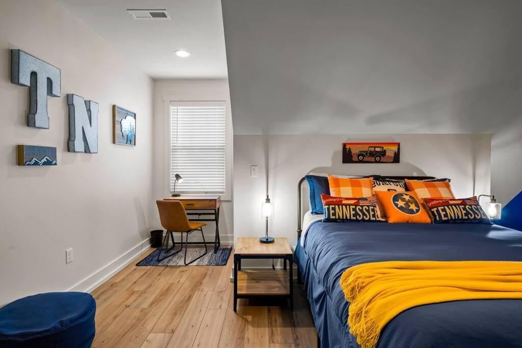 *Dog Friendly*Modern Home-Minutes To Dollywood, Gatlinburg, Smoky Mountains & Pigeon Forge! エクステリア 写真